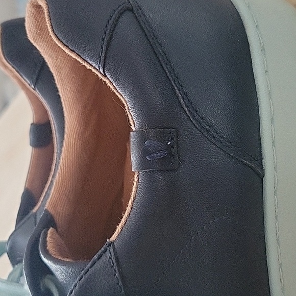 EUC Vionic Womens Mahoney Mable Oxford- Navy, Size 8.5 - Picture 12 of 12